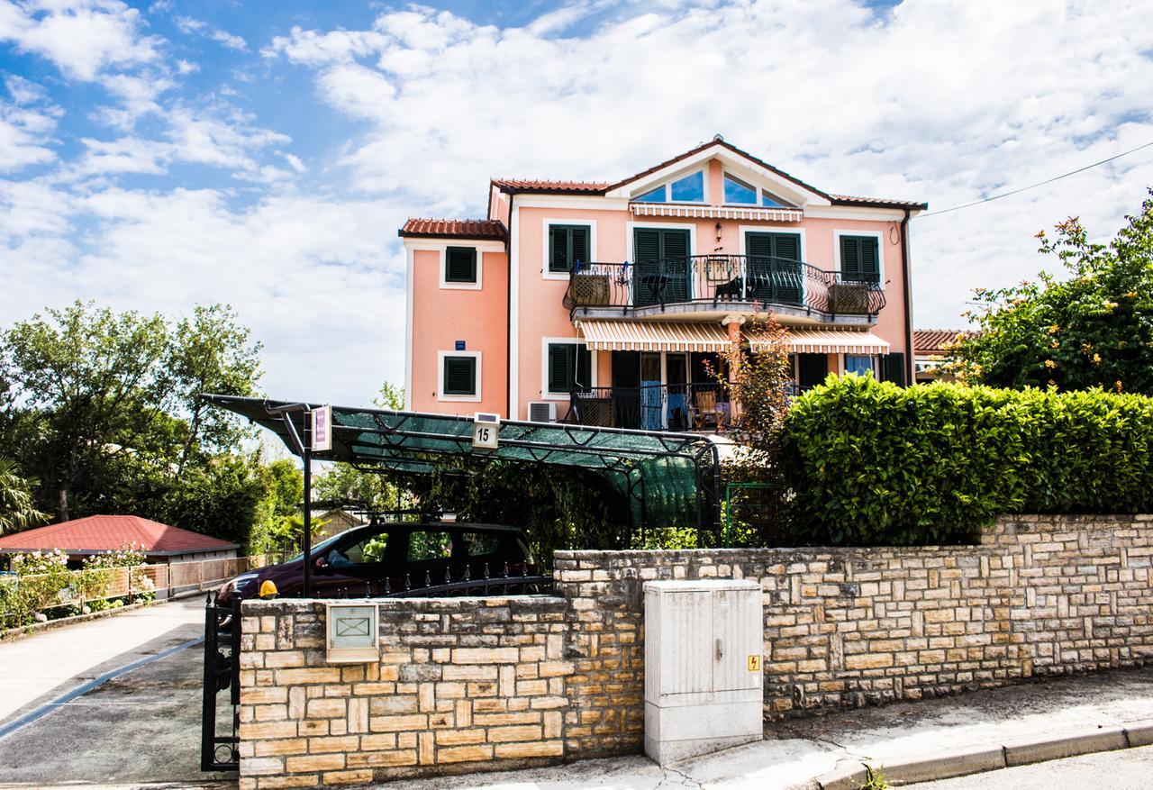 Malinska Center Apartment Exterior photo